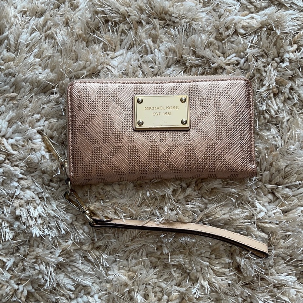 Michael Kors Wallet!